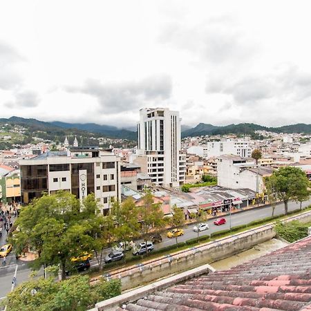 Grand Hotel Loja Bagian luar foto